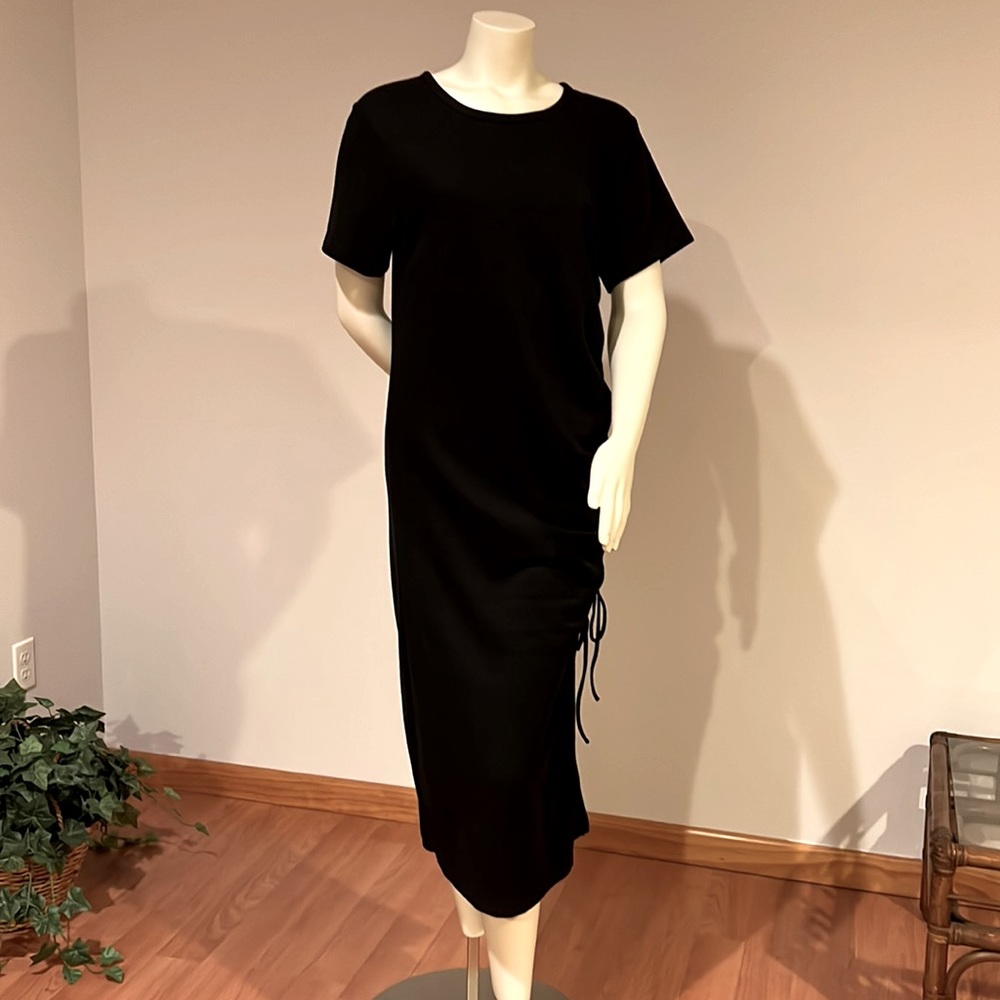 ⭐️ Ruched drawstring side with hem slit.This dress is so comfortable and chic+🎁 - Picture 6 of 10